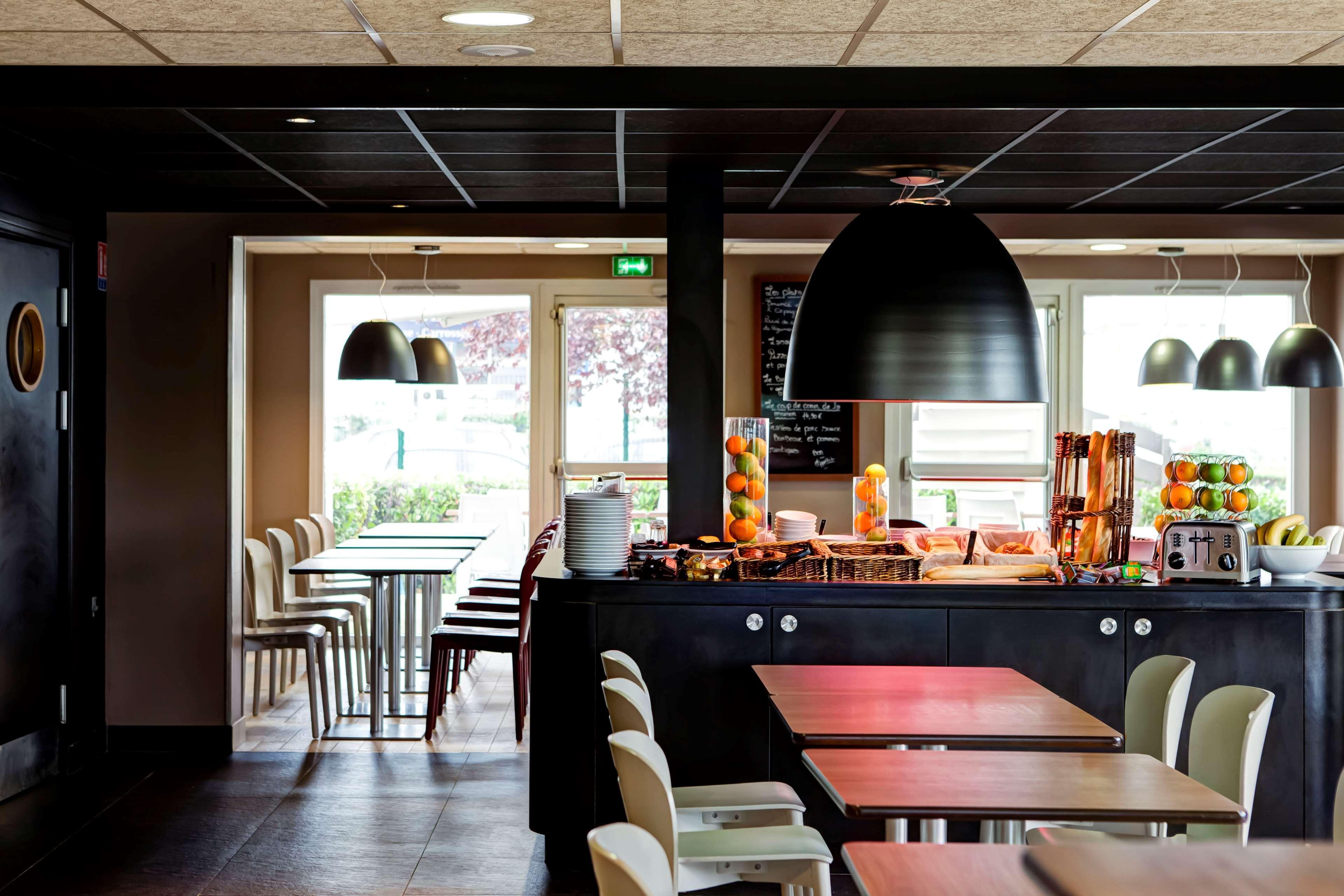 Campanile Creteil - Bonneuil Sur Marne Hotel Екстериор снимка
