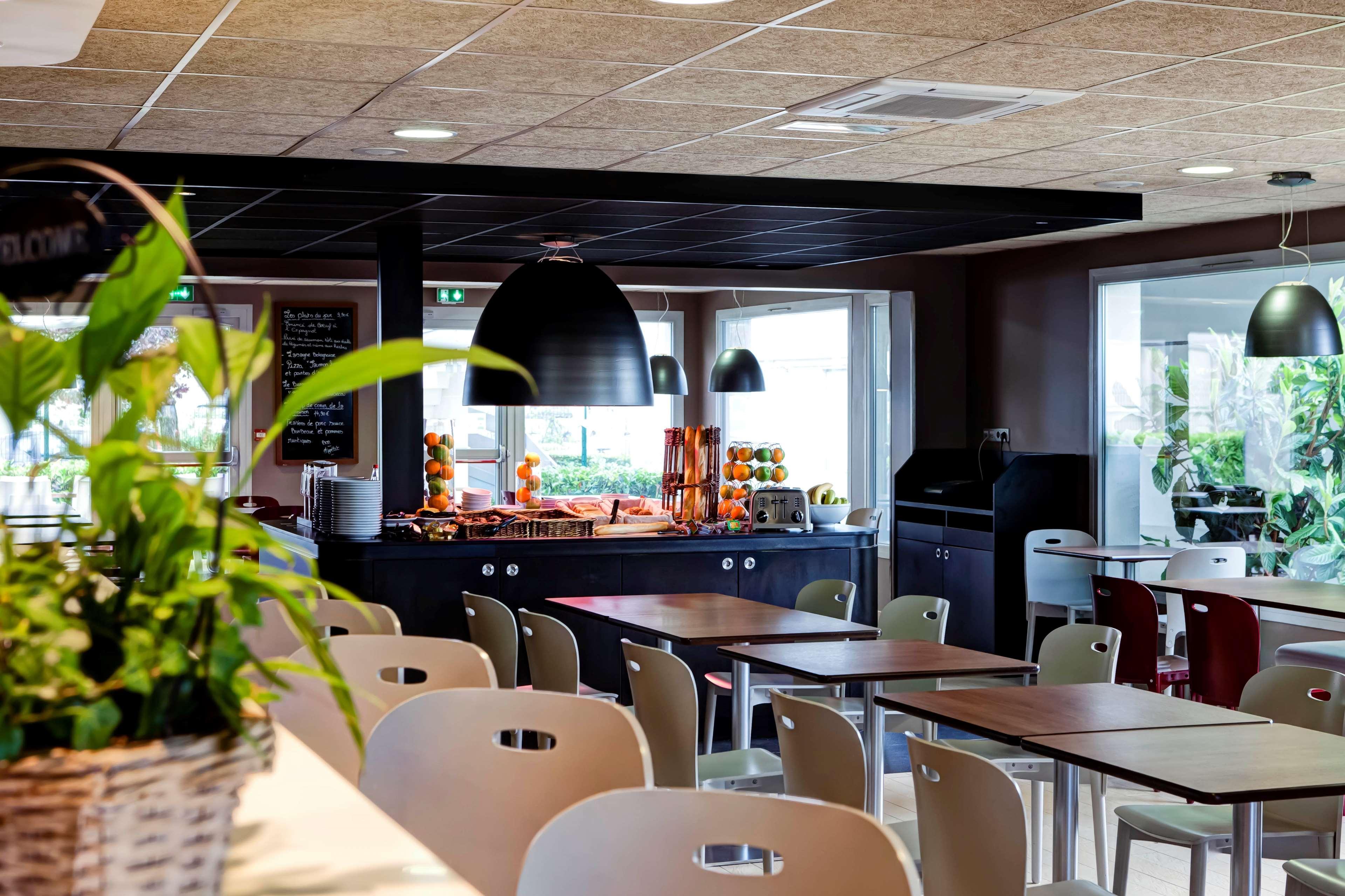 Campanile Creteil - Bonneuil Sur Marne Hotel Екстериор снимка
