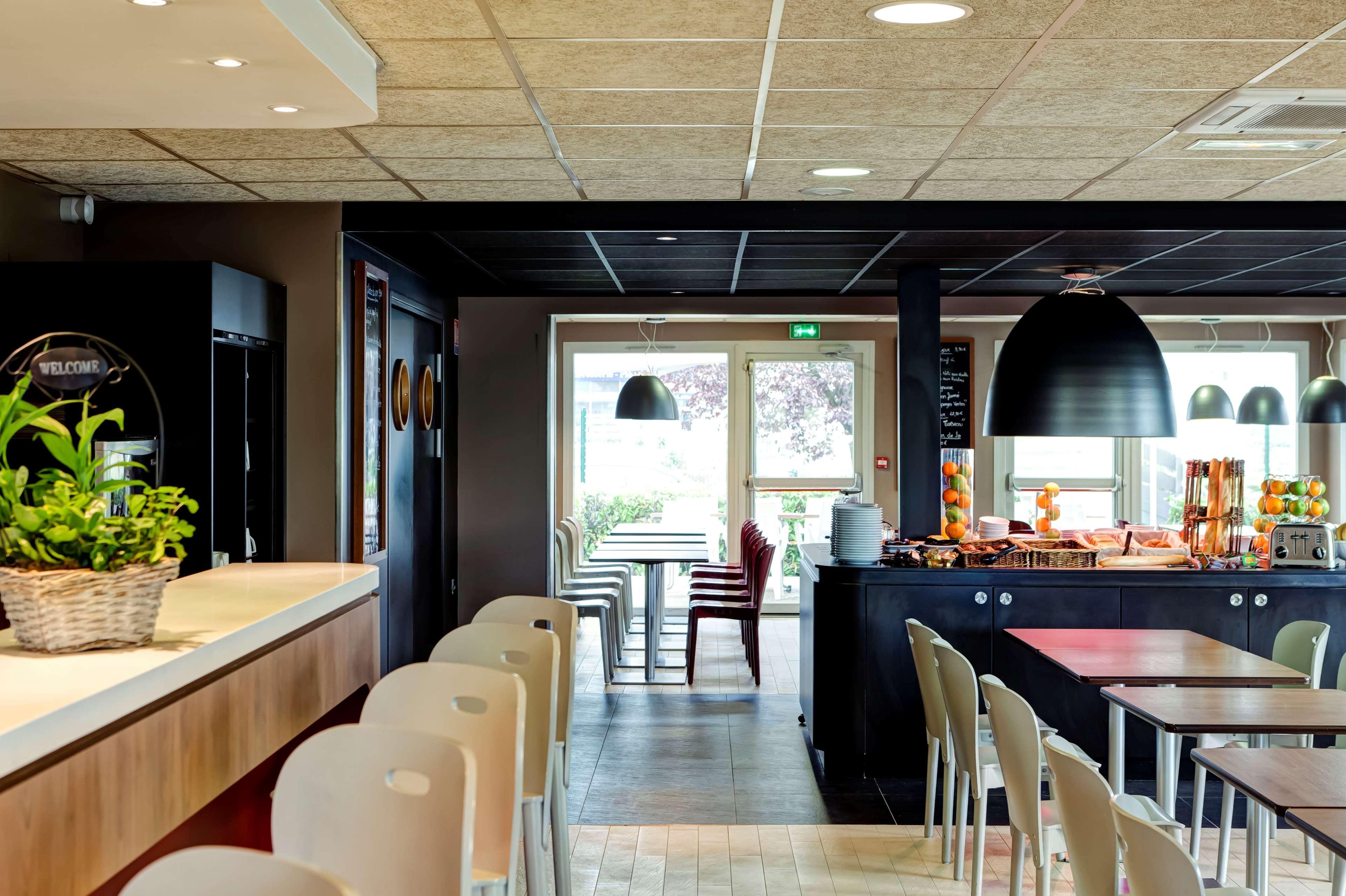Campanile Creteil - Bonneuil Sur Marne Hotel Екстериор снимка