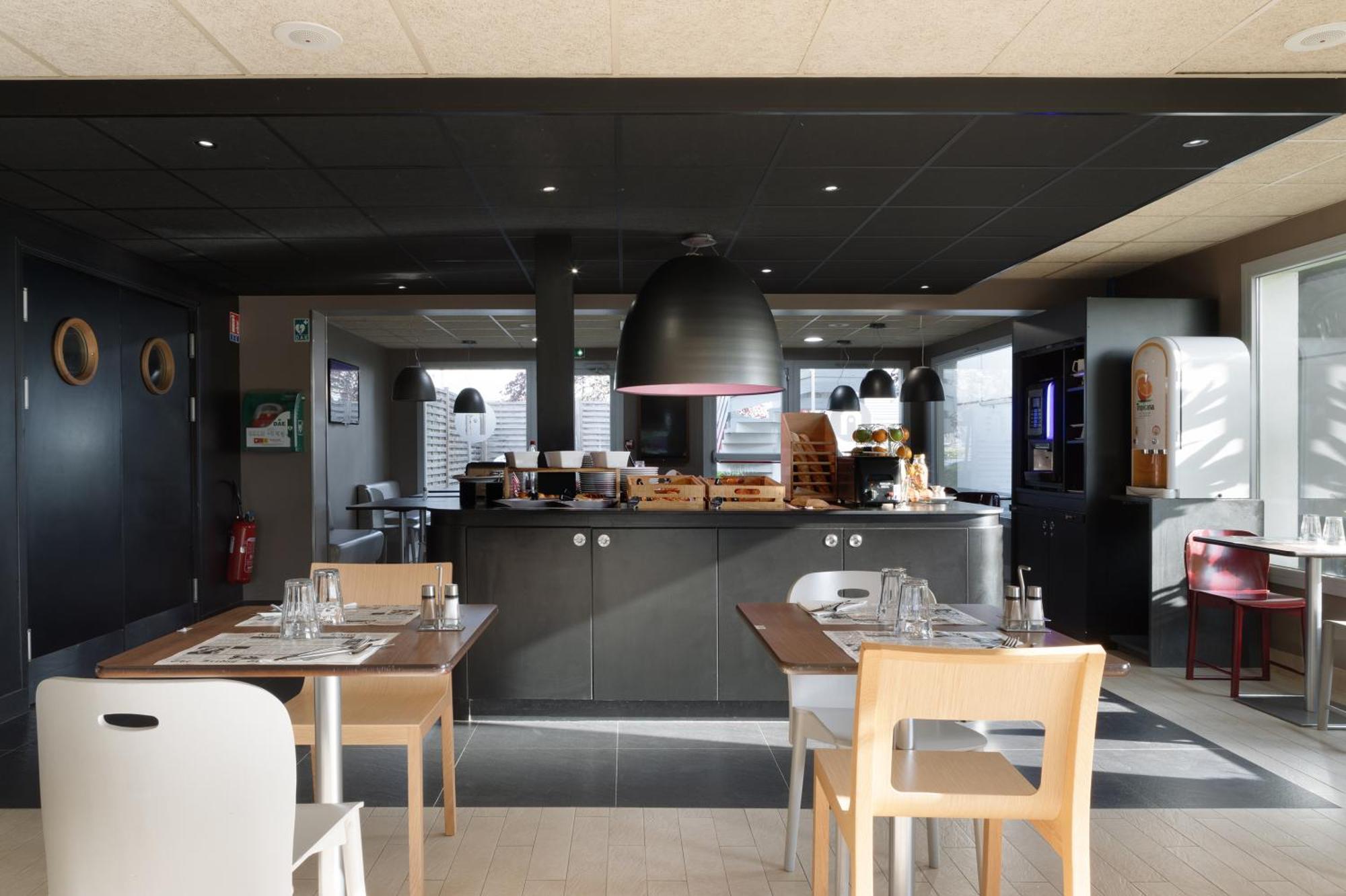 Campanile Creteil - Bonneuil Sur Marne Hotel Екстериор снимка